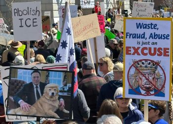 Americana mostra sua indignação com os rumos que seu país está tomando