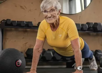 O poder do exercício, da convivência e da diversidade na academia de ginástica