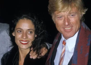 Sônia Braga escreve sobre o relacionamento que manteve com Roberto Redford