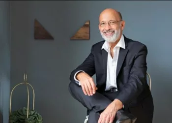 Aos 80 anos, Dr. Alexandre Kalache é referência na luta em favor dos idosos