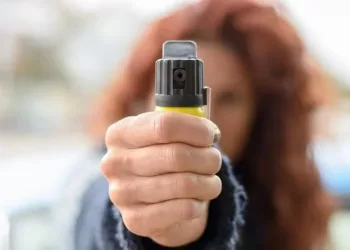 Mulheres já podem usar spray de defesa no Rio de Janeiro